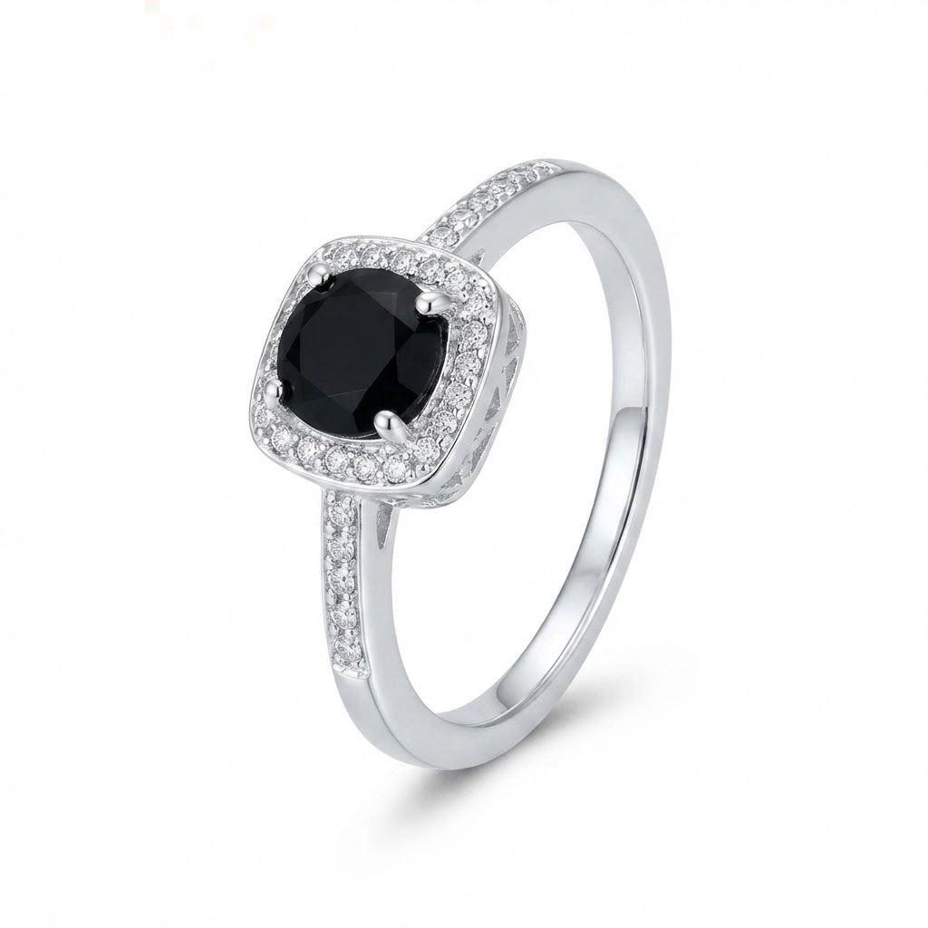 Anillo Circón Negro Rodeado
