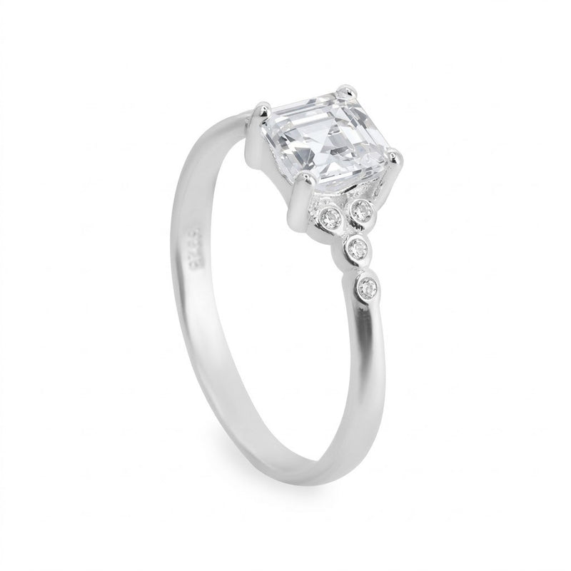 Anillo Solitario Circón Cuadrado