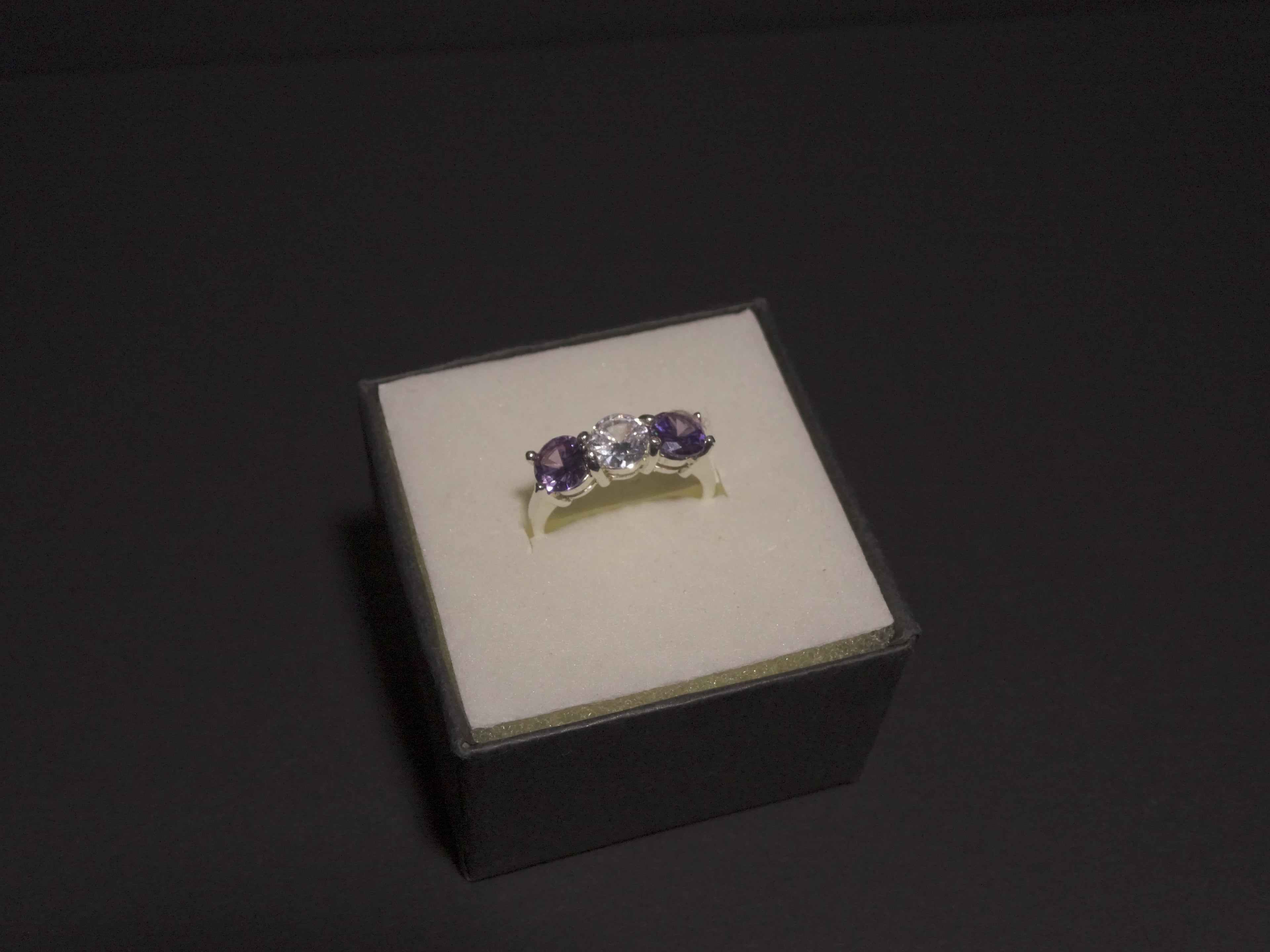 Anillo con Piedras Púrpuras Plata 925 - Limitado